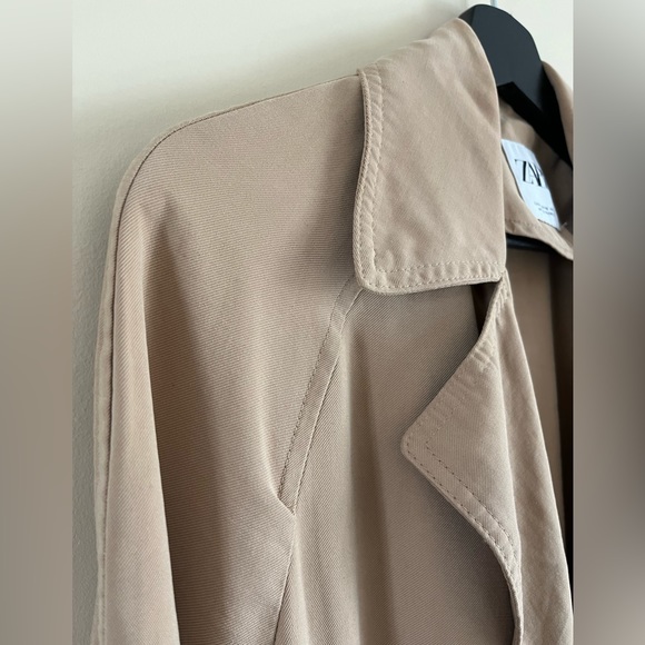 Zara Spring/Summer Trench Coat - Picture 3 of 3